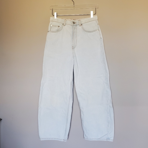 Arket Loose Barrel Balloon Leg Jeans Light Wash Size 28 - Picture 11 of 11